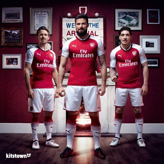 PTSD了？当值德国籍VAR裁判提醒主裁河南队后卫用手阻挡射门