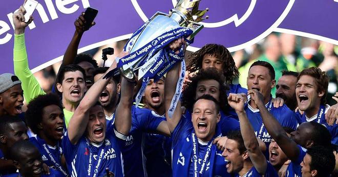 迈尼昂在加比亚社媒动态下留言，后者回复：请续约