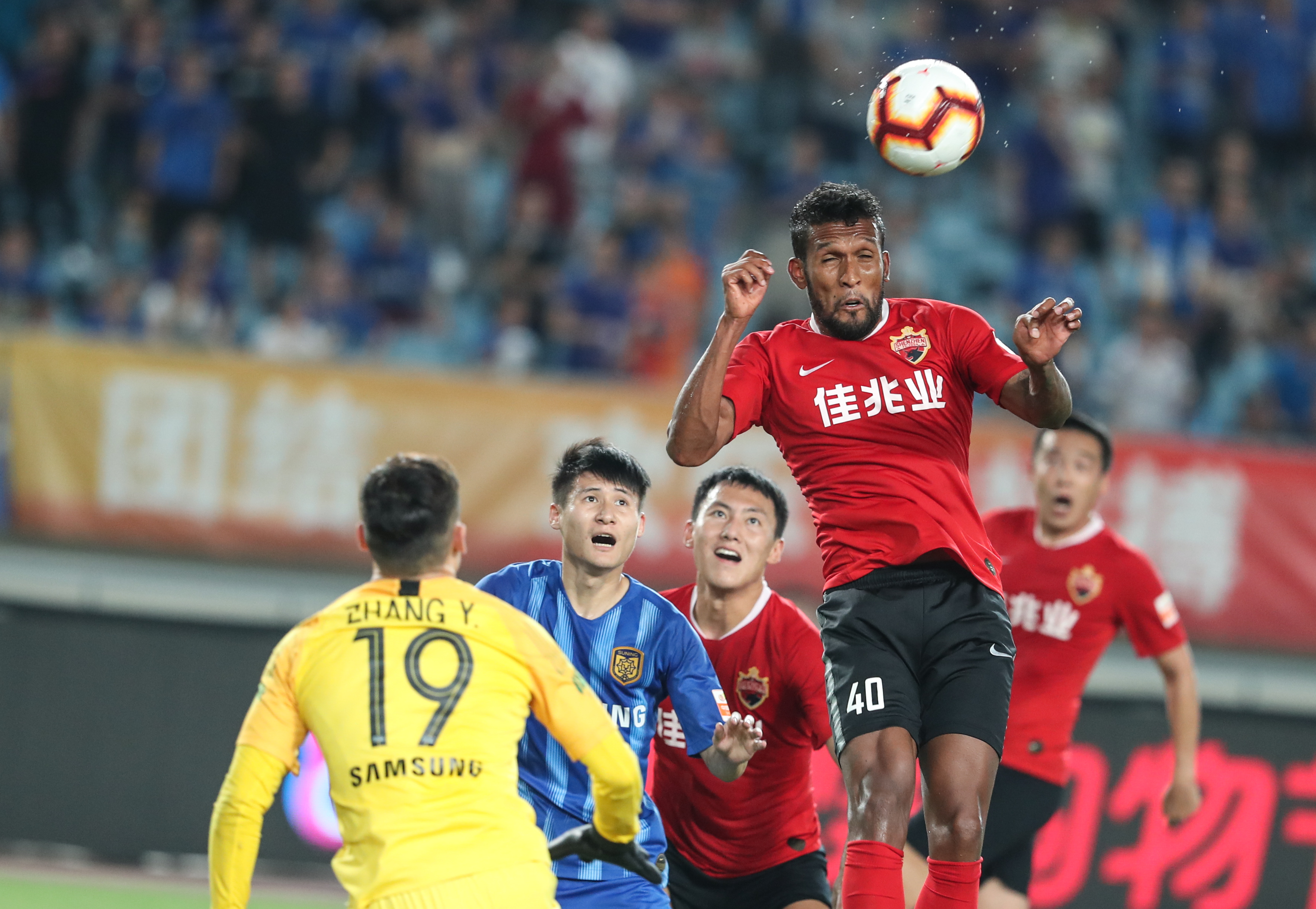 意大利上一场参加世界杯的首发11人：6人已退役，2人无球队