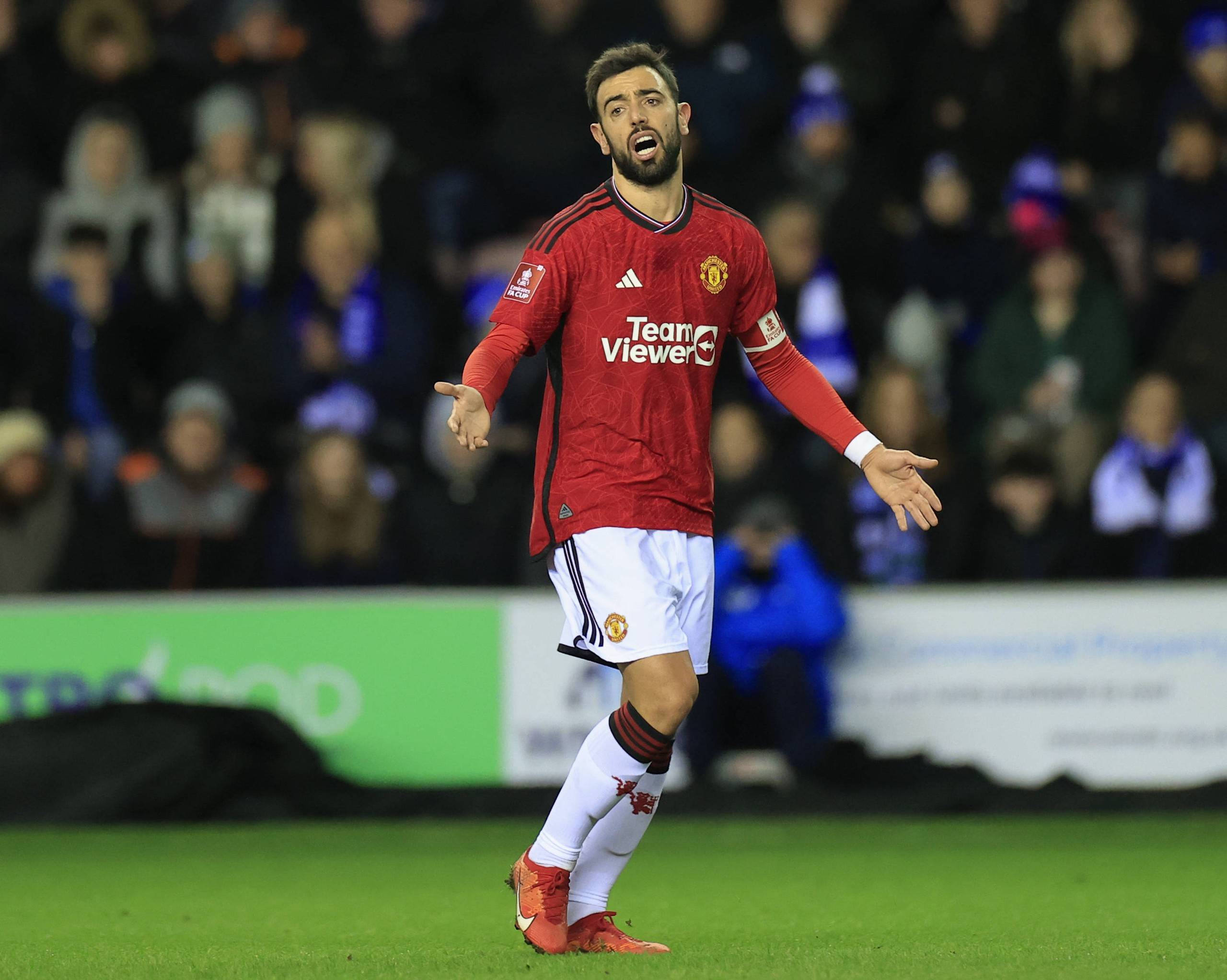 李霄鹏：明天就是拼，赢下最后一个主场比赛