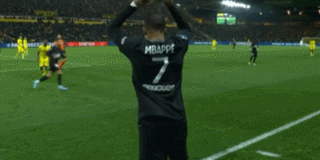 科里纳：正讨论足球中教练喊暂停的可能性，努力寻找解决方案